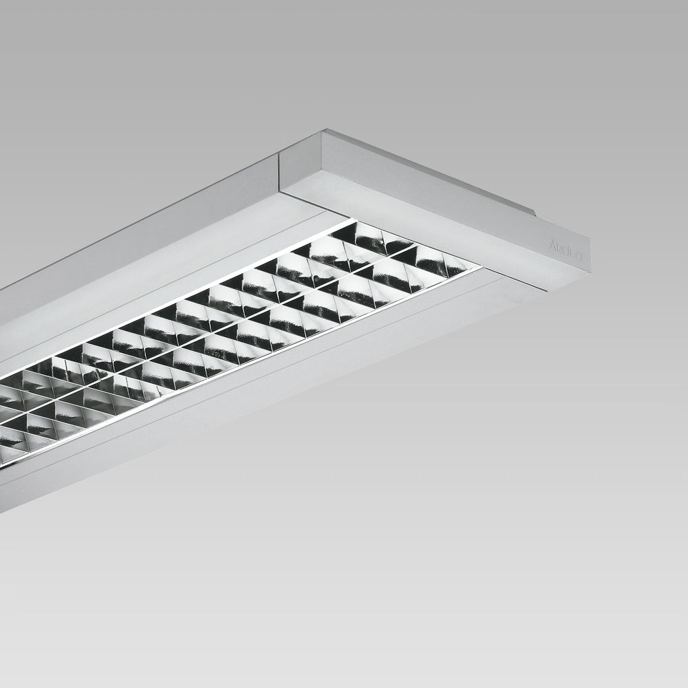 Ceiling mounted luminaire for indoor lighting with an elegant linear design, for single or modular system installation